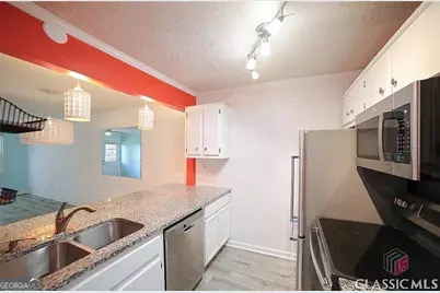 2165 S Milledge Avenue #A13, Athens, GA 30605 - Photo 3