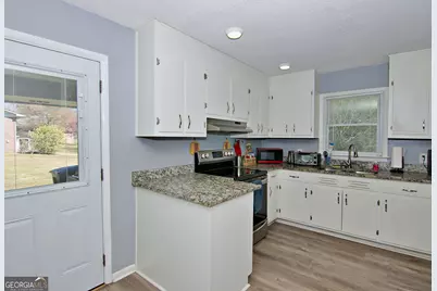 1055 Skyline Drive, Toccoa, GA 30577 - Photo 9