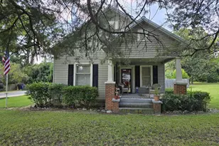 613 W Central Ave, Fitzgerald, GA 31750 - Photo 1
