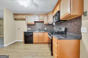 2862 Woodhollow Ln, Jonesboro, GA 30236 - Photo 13