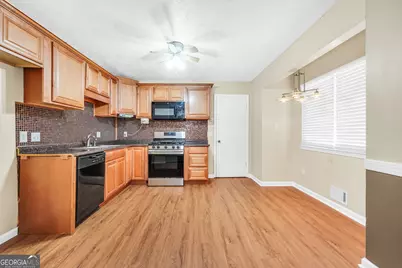 2862 Woodhollow Lane, Jonesboro, GA 30236 - Photo 11