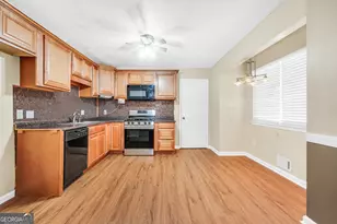 2862 Woodhollow Ln, Jonesboro, GA 30236 - Photo 11