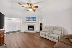 136 Timber Ridge Dr, Brunswick, GA 31525 - Photo 7