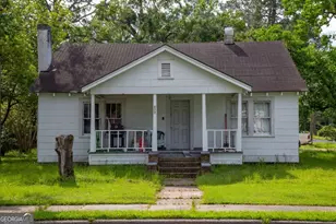 207 Thomas Sreet, Baxley, GA 31513 - Photo 1