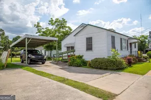 303 W Parker St, Baxley, GA 31513 - Photo 3