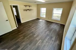 1716 Hatch Pkwy N, Baxley, GA 31513 - Photo 9