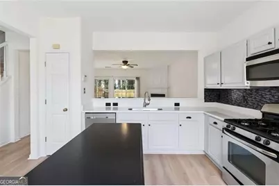 1917 Stancrest Trace NW, Kennesaw, GA 30152 - Photo 9