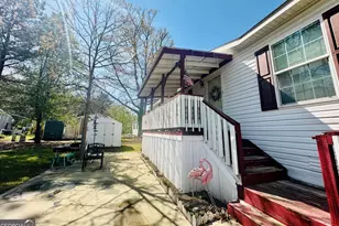 48 E Cardinal Ln, Lawrenceville, GA 30044 - Photo 3