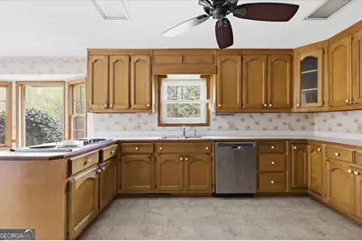 3197 Spring Lake Drive NE, Conyers, GA 30013 - Photo 13