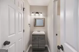 960 N Grand Ave NW, Atlanta, GA 30318 - Photo 15