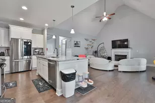 405 Lakeview Way, Lagrange, GA 30241 - Photo 15