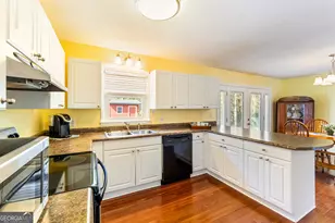 74 Briarwood Dr, Toccoa, GA 30577 - Photo 9