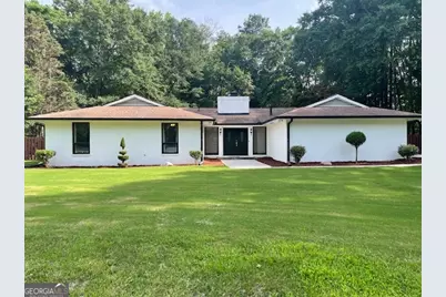 558 Kenwood Road, Fayetteville, GA 30214 - Photo 1