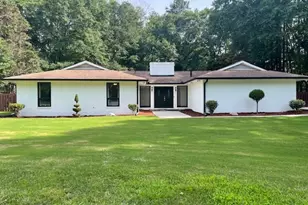 558 Kenwood Rd, Fayetteville, GA 30214 - Photo 1