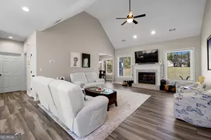 299 Woodlake Dr, Newnan, GA 30265 - Photo 5