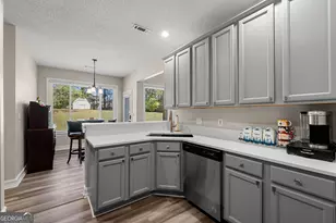 299 Woodlake Dr, Newnan, GA 30265 - Photo 13