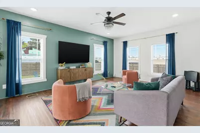 2001 E 38th Street, Savannah, GA 31404 - Photo 9