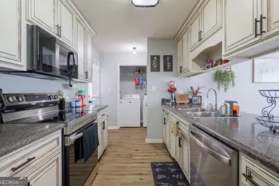 212 Hilltop Circle, Valdosta, GA 31602 - Photo 7