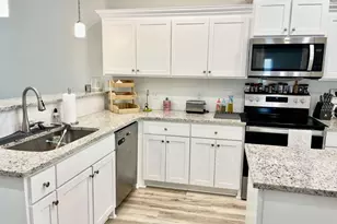 1016 Pine St, Darien, GA 31305 - Photo 9