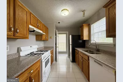 5609 Eagles Feather Lane, Riverdale, GA 30274 - Photo 7