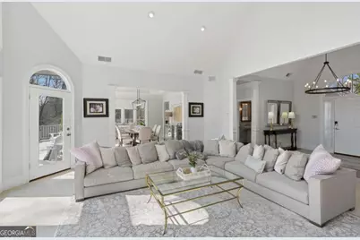 9155 Bay Pointe Drive, Gainesville, GA 30506 - Photo 11