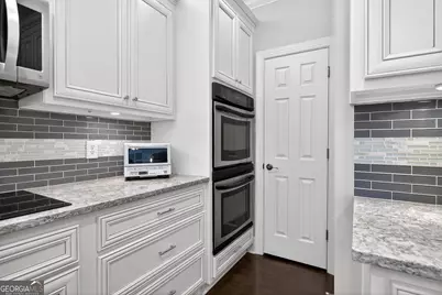 5492 Glenridge Drive #580, Sandy Springs, GA 30342 - Photo 11