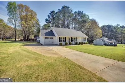 103 Lynn Court, Jackson, GA 30233 - Photo 3