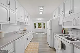 7167 Williamsburg Dr, Riverdale, GA 30274 - Photo 7