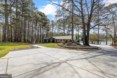 2025 Castle Lake Drive, Tyrone, GA 30290 - Photo 73