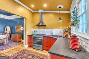 528 E Jones St, Savannah, GA 31401 - Photo 15