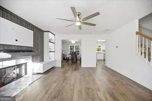 1811 Hayden Mill Ct, Lawrenceville, GA 30043 - Photo 3