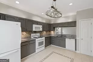 694 Shore View, Lithonia, GA 30058 - Photo 11