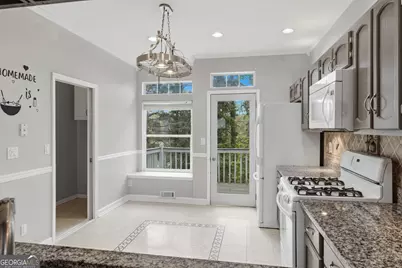 694 Shore View, Lithonia, GA 30058 - Photo 13