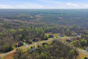 130 Maple Dr, Commerce, GA 30529 - Photo 45