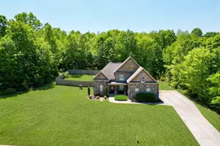 130 Maple Dr, Commerce, GA 30529 - Photo 1