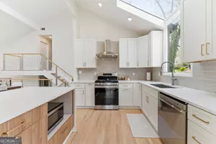 2704 Long Lake Dr NE, Roswell, GA 30075 - Photo 5