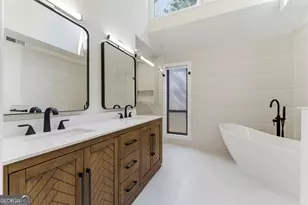 2704 Long Lake Dr NE, Roswell, GA 30075 - Photo 33