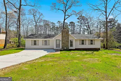 218 Hyde Circle, Newnan, GA 30263 - Photo 3