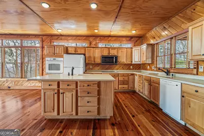 929 Hickory Nut Mountain Road, Clarkesville, GA 30523 - Photo 19