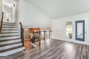 1349 Ashbrook Dr, Lawrenceville, GA 30043 - Photo 9