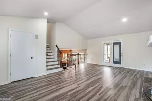 1349 Ashbrook Dr, Lawrenceville, GA 30043 - Photo 5