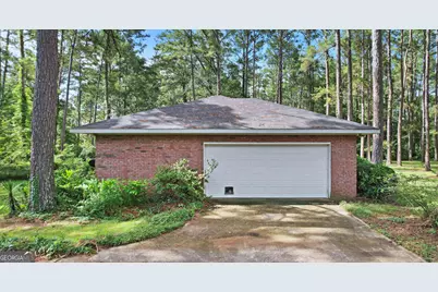 1270 Wadsworth Drive, Albany, GA 31721 - Photo 5