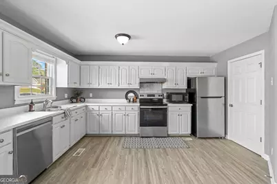 307 Spring Creek Drive, Perry, GA 31069 - Photo 9