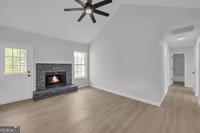 301 Jonaquil Avenue, Auburn, GA 30011 - Photo 13