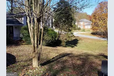 4077 Linda Lane SW, Lilburn, GA 30047 - Photo 11