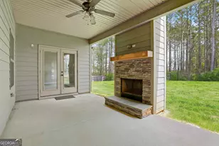 1104 Cold Water Dr, Griffin, GA 30224 - Photo 5