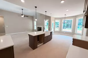 41 Commanche Cir, Williamson, GA 30292 - Photo 5