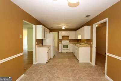 2352 Rowe Street, Hinesville, GA 31313 - Photo 9