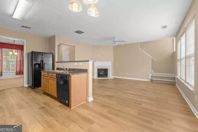 6225 Shenfield Lane, Union City, GA 30291 - Photo 7