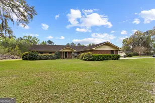 160 Hall St, Hinesville, GA 31313 - Photo 1